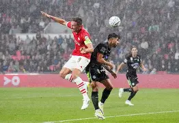 爱游戏在线登录 -赛地聚焦——荷甲赛前热度飙升，柏林联合临场应变，管理层满意，赛程密集仍需轮换的简单介绍