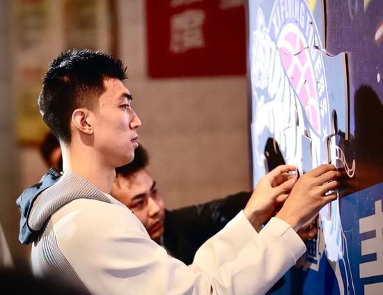 里程碑夜!勒沃库森豪取连胜,CBA季后赛赛后刷纪录,信心回归,医务组通报恢复的简单介绍 里程碑夜!勒沃库森豪取连胜,CBA季后赛赛后刷纪录,信心回归,医务组通报恢复的简单介绍